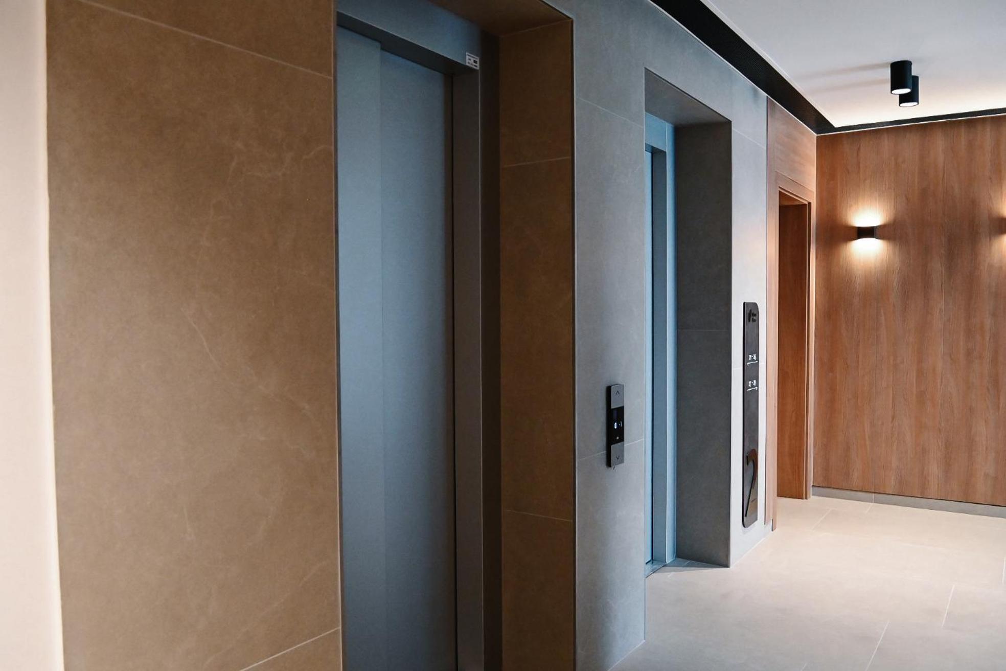 Urban Plaza - Aparthotel Brasov Exterior photo